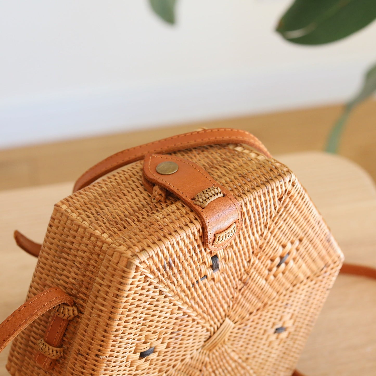 Bali Rattan Crossbody Bag - Hexagon