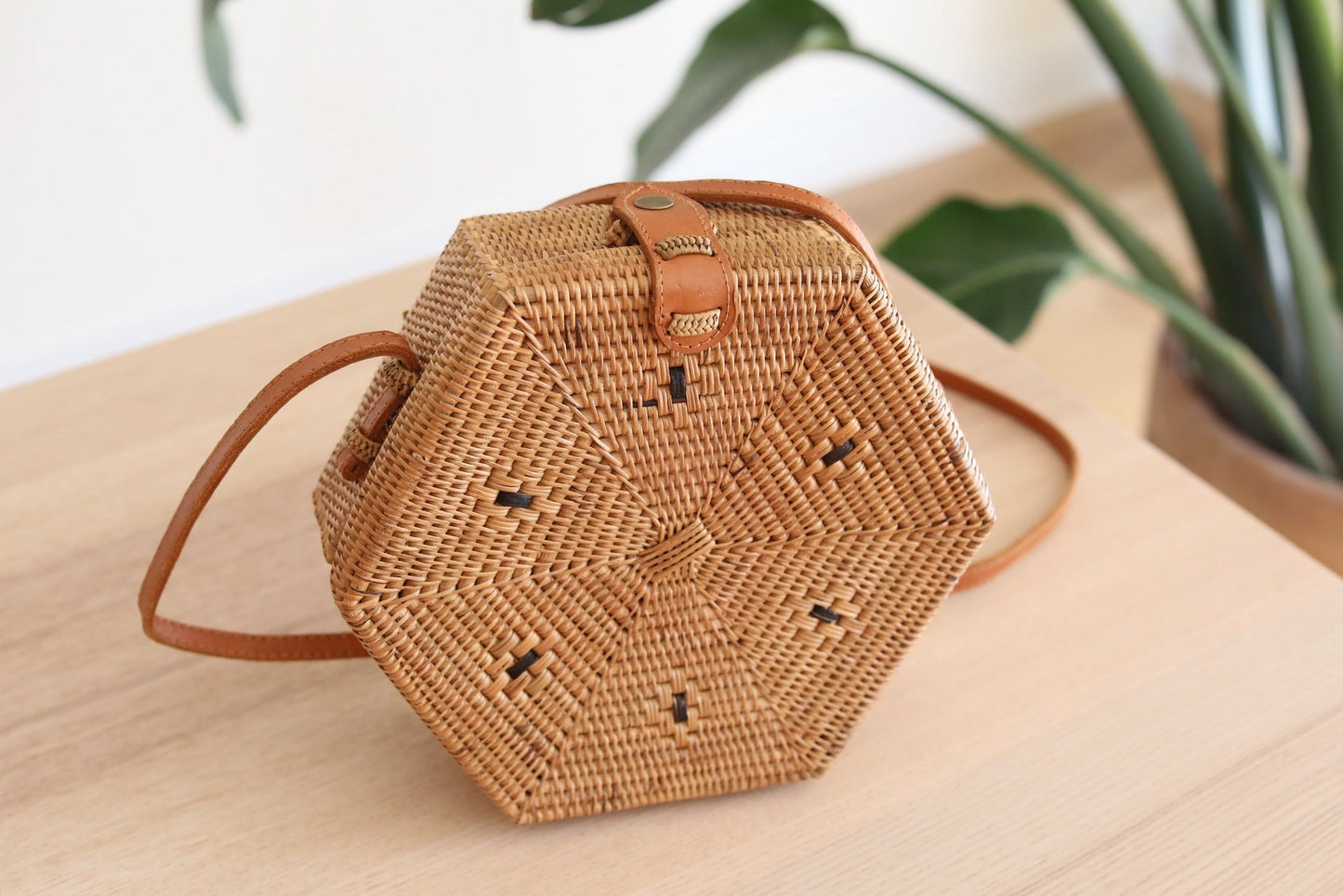 Bali Rattan Crossbody Bag - Hexagon