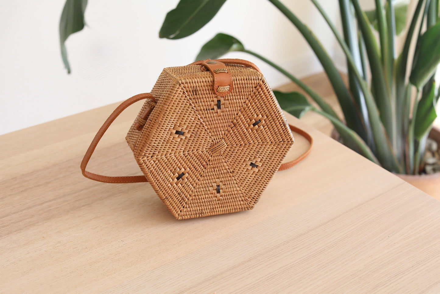 Bali Rattan Crossbody Bag - Hexagon