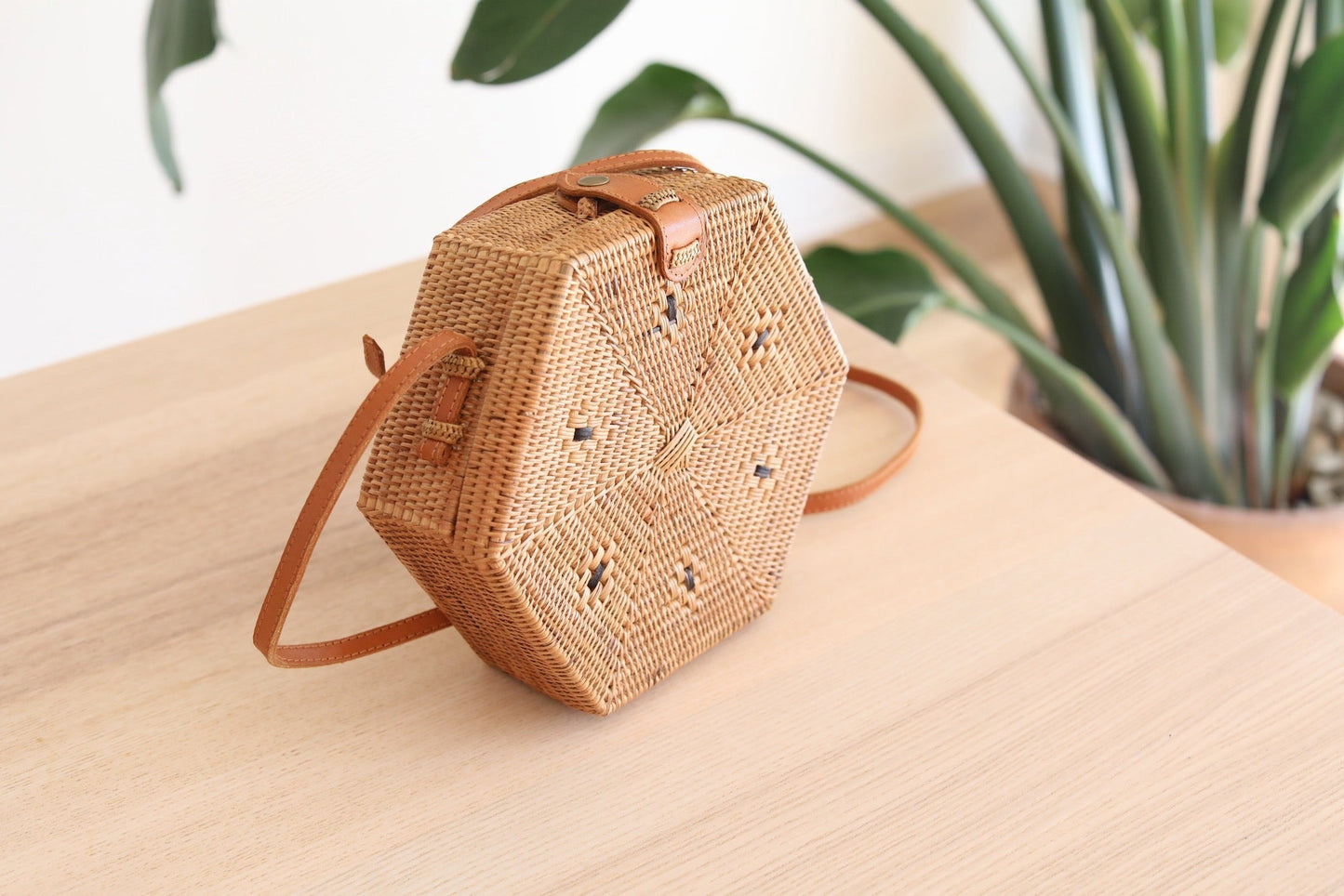 Bali Rattan Crossbody Bag - Hexagon