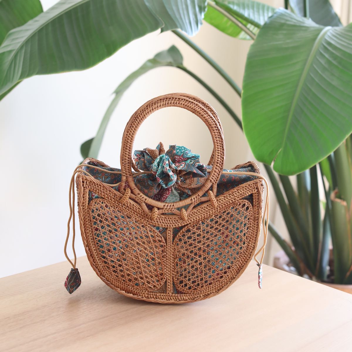 Bali Rattan Handbag - Tulip