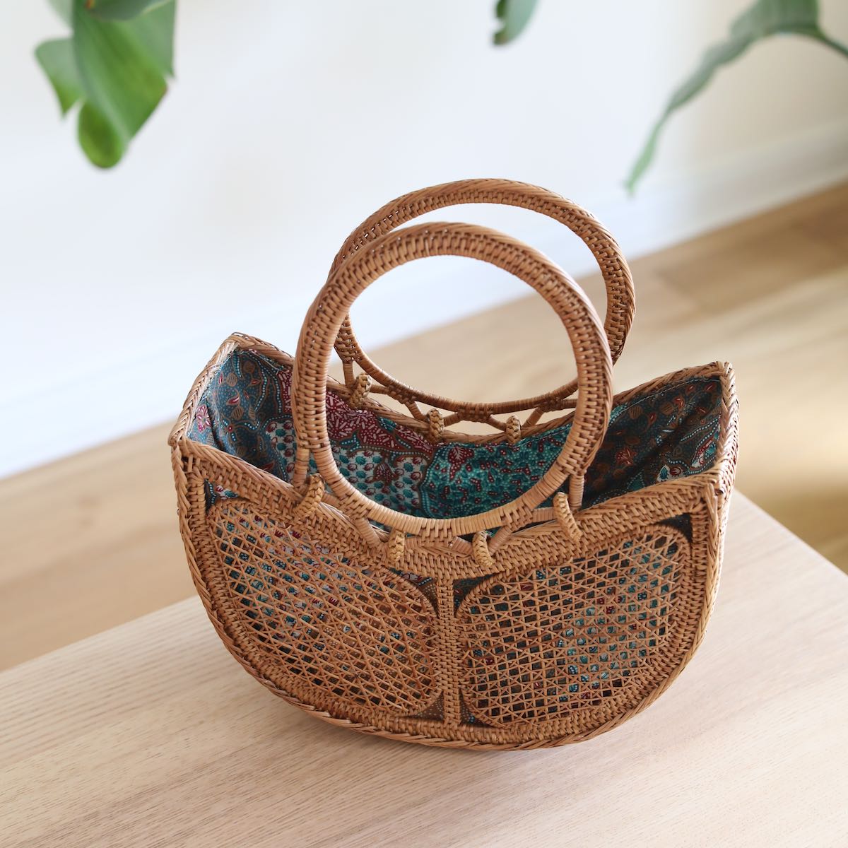 Bali Rattan Handbag - Tulip