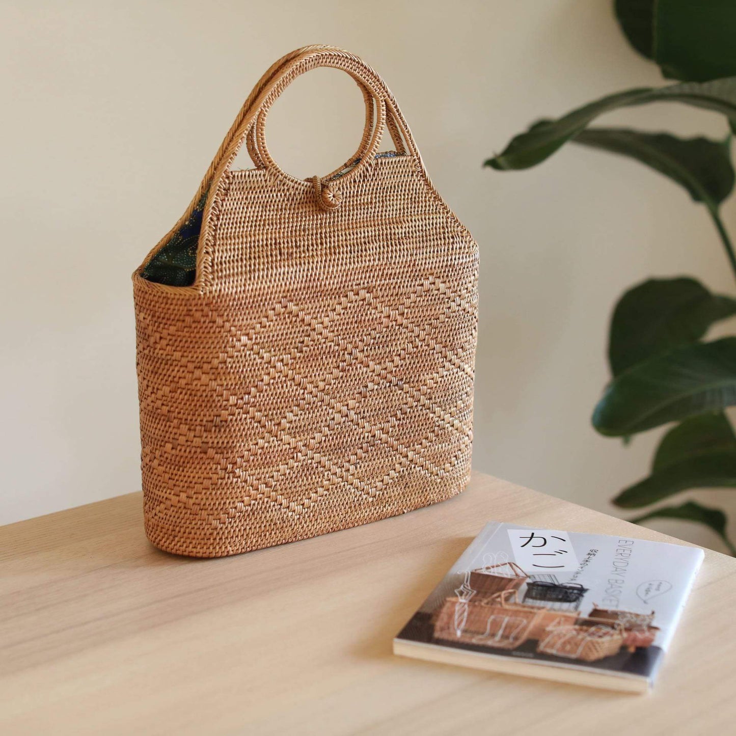 Bali Rattan Handbag - Malboro